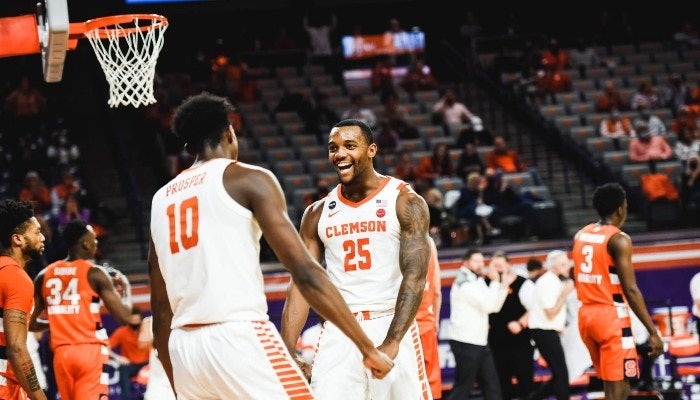 Bets to Make in College Basketball for Friday Night