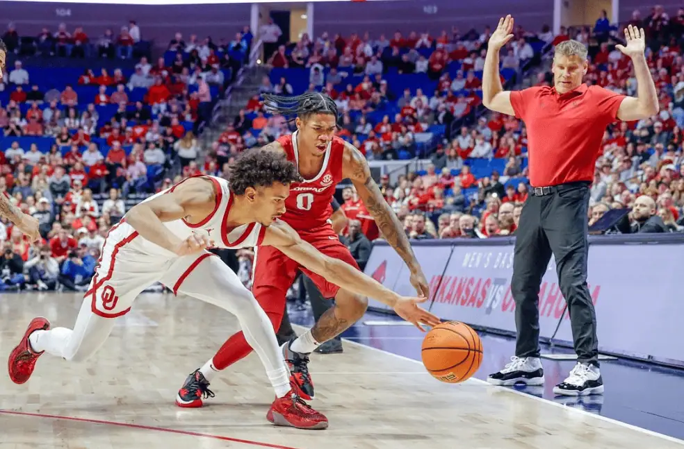 NCAAB 9 College basketball matchup between the Arkansas Razorbacks and Lipscomb Bison with expert pick and prediction for December 16th 2023.