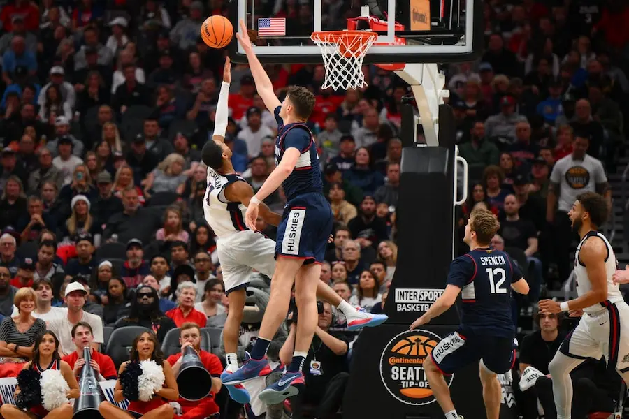 NCAAB 9 ncaab player dunking