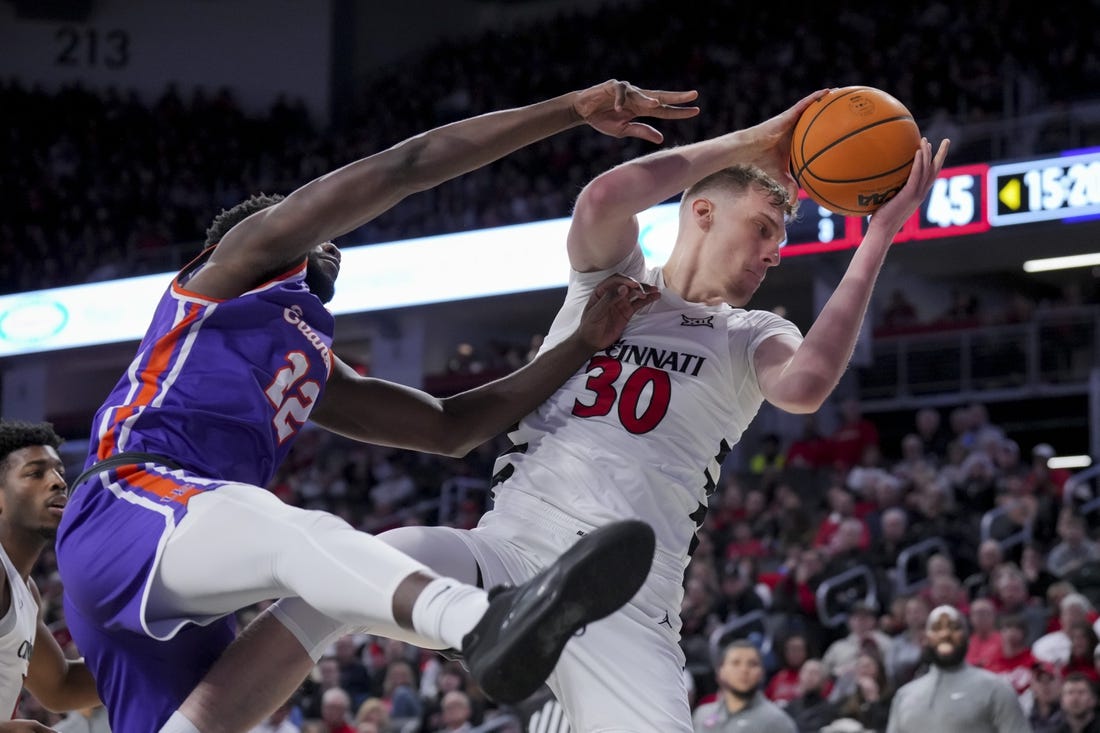 NCAAB 8 22191813