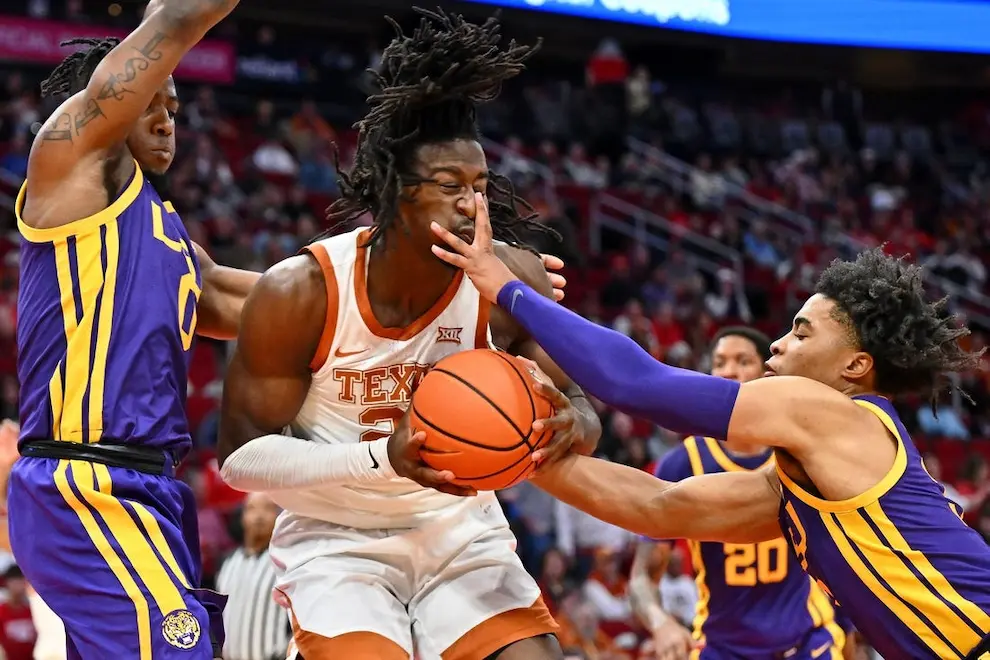 NCAAB 2 ncaab player getting blocked