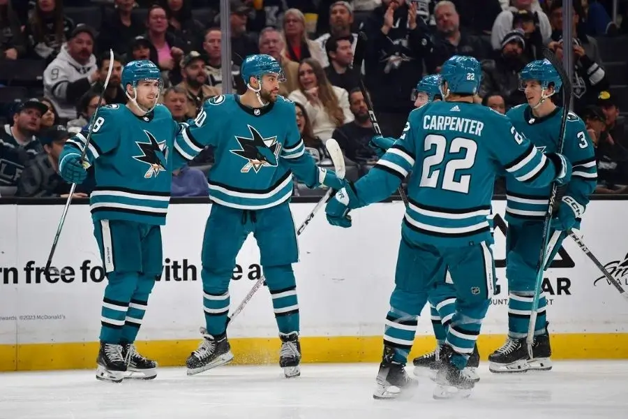 NHL 8 san jose sharks team huddling 1