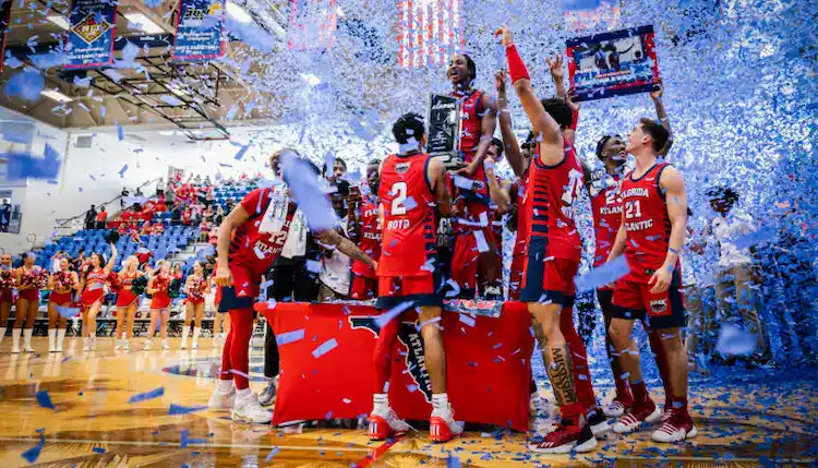 florida atlantic team celebration