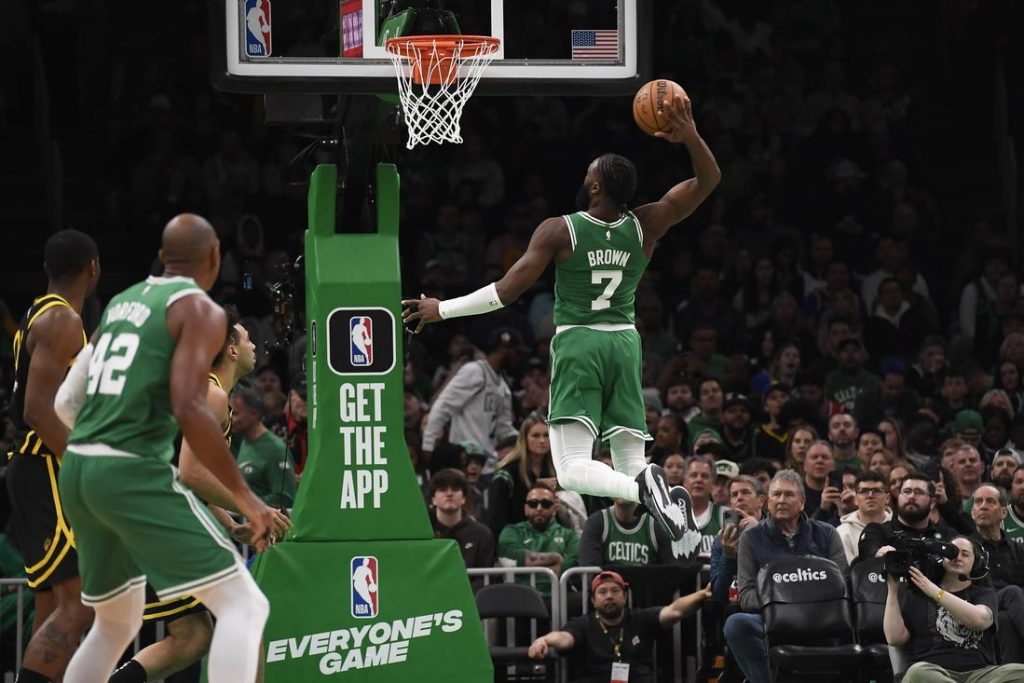 Celtics cruising as they start road trip against Cavaliers
