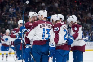 colorado avalanche players grouping up