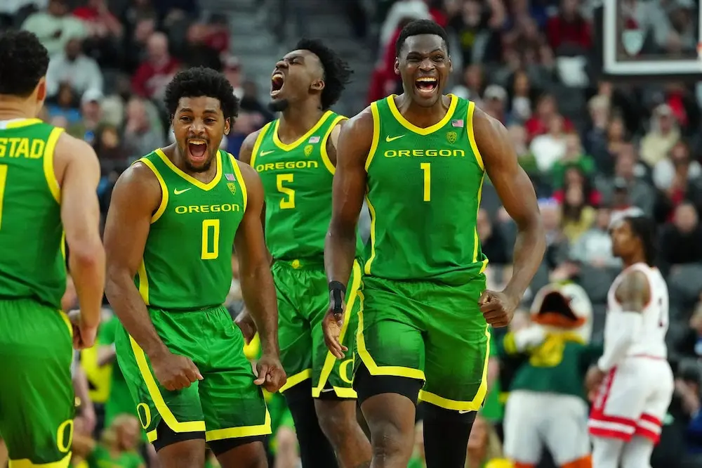 oregon ducks players lined up