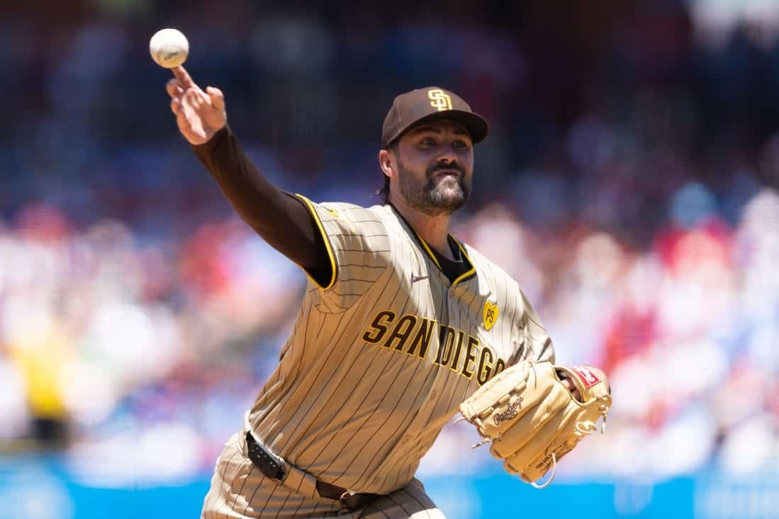 8 baseball pitcher throwing ball