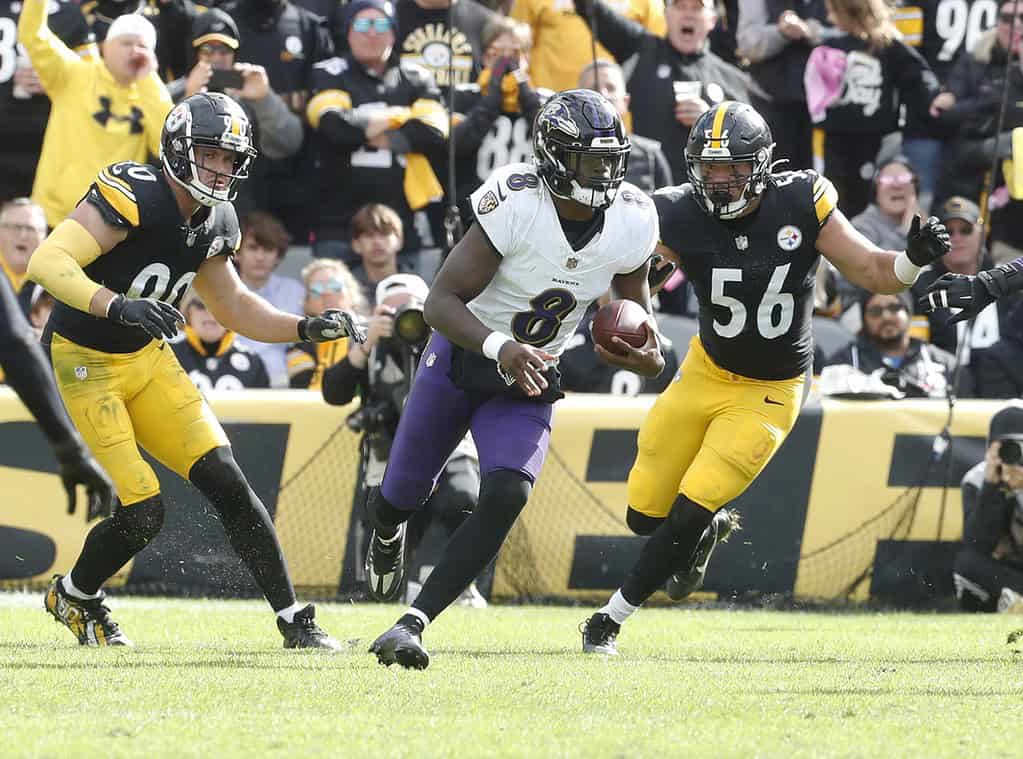 Lamar jackson Running From Steelers Defense