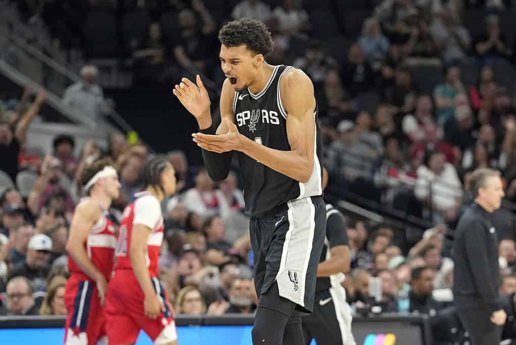 San Antonio Spurs vs L.a. Lakers Lakers Picks and Predictions November 15th 2024