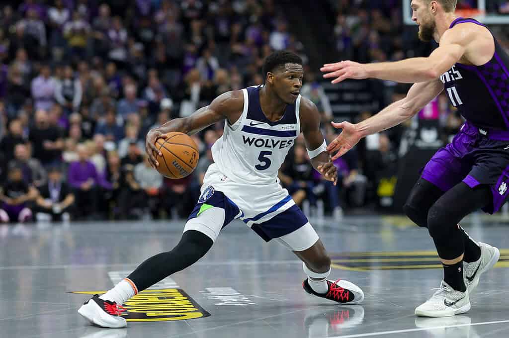 Timberwolves Player Dribbling