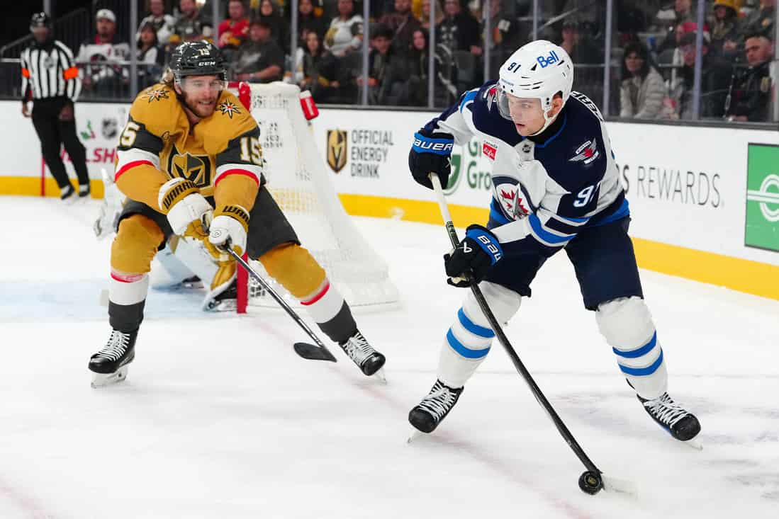 NHL 10 Jets player dribbling