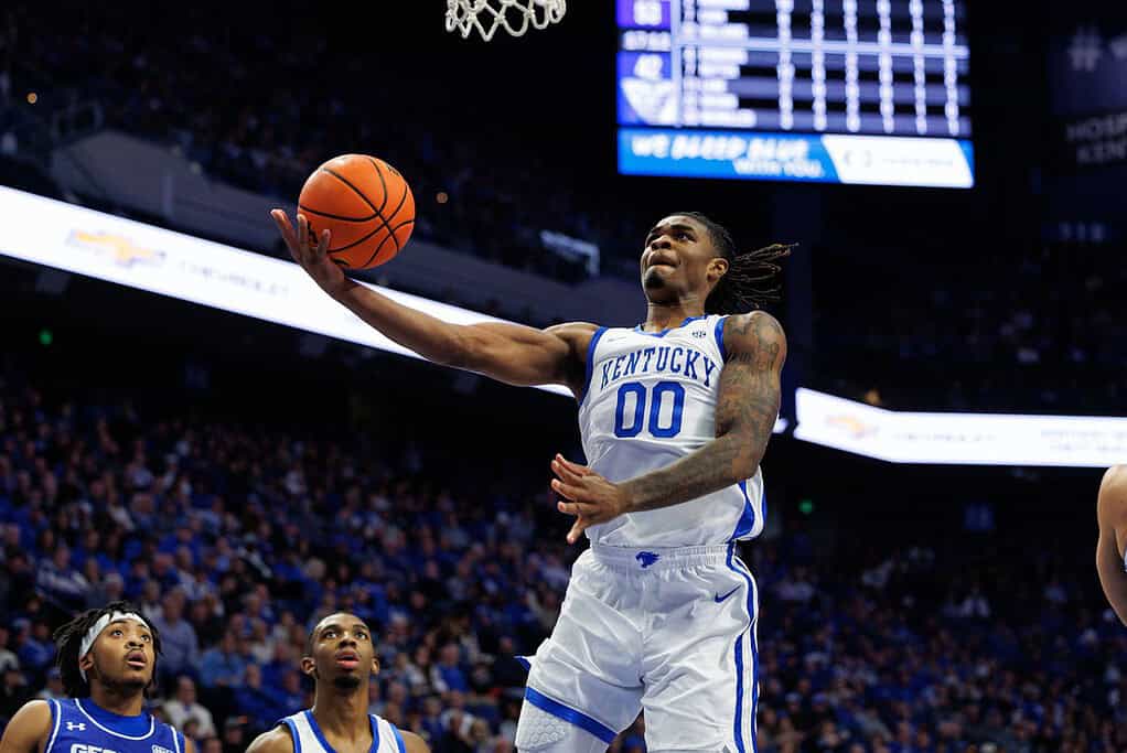 Clemson Tigers vs Kentucky Wildcats Picks and Predictions December 3rd 2024