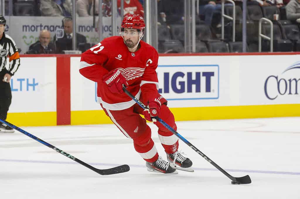 Red Wings player