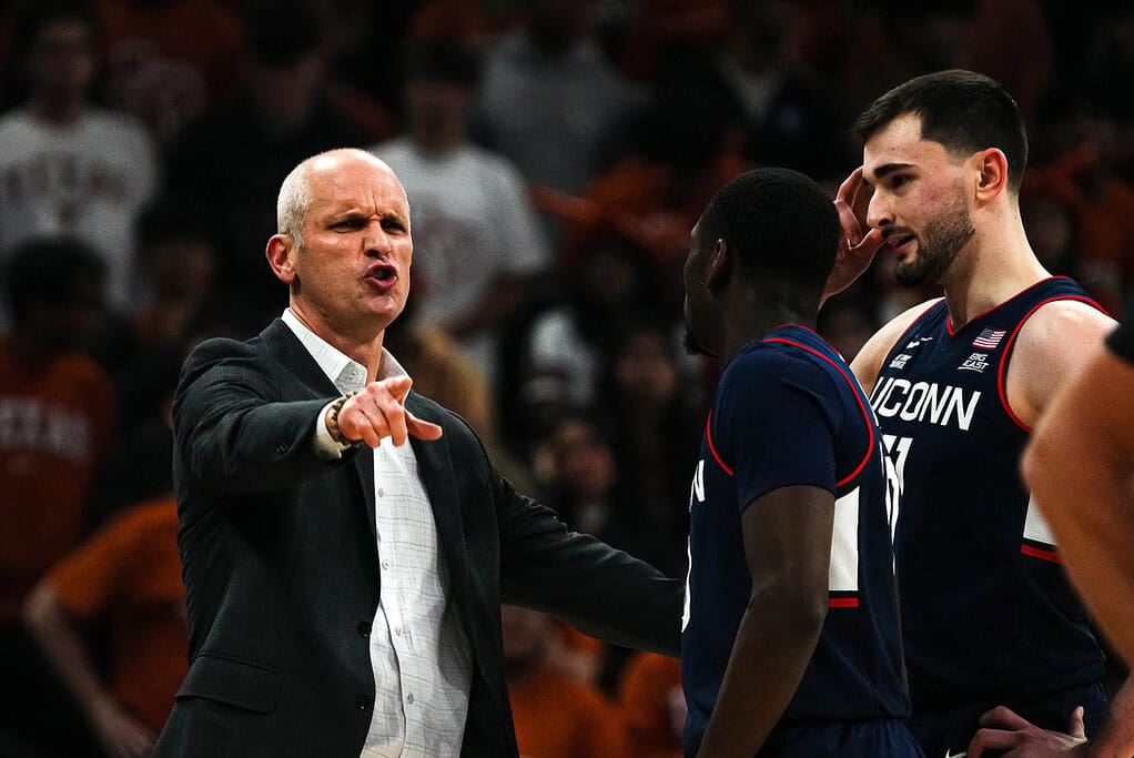 Uconn Huskies vs Gonzaga Bulldogs Picks and Predictions December 14th 2024