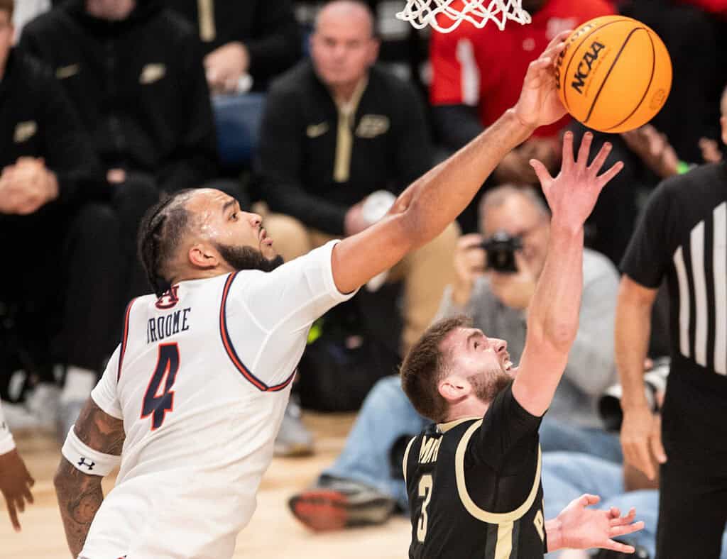 Auburn Tigers vs Monmouth Hawks Picks and Predictions December 30th 2024