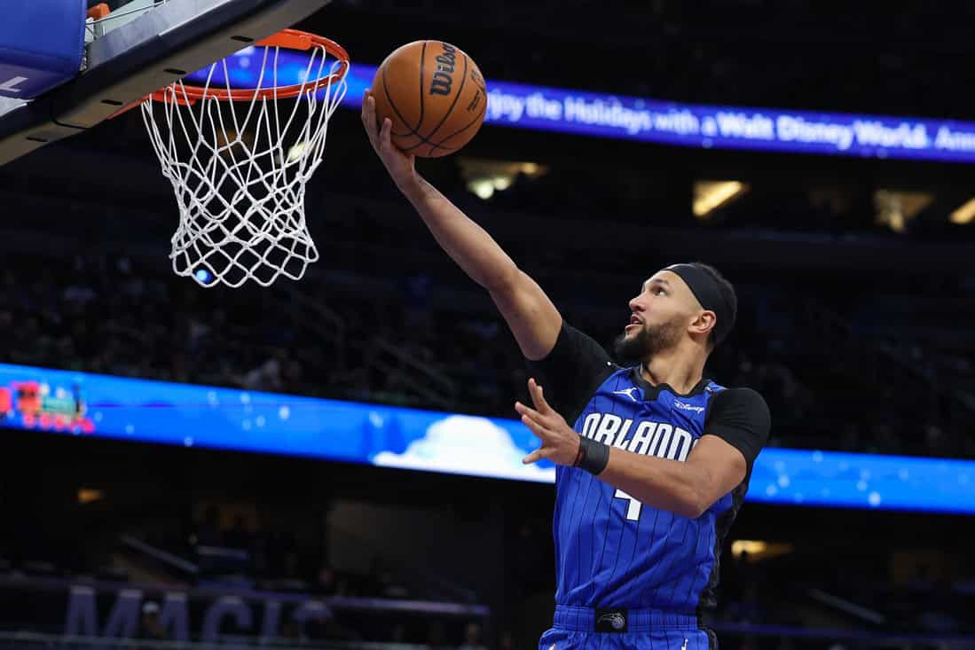 6 Magic player laying up