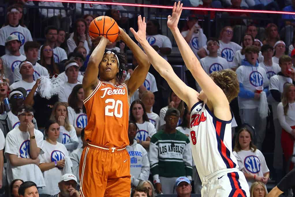Longhorns player shooting