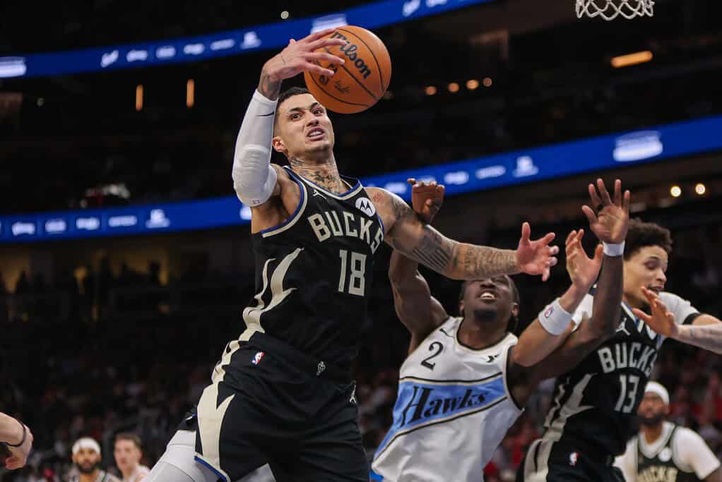 Milwaukee Bucks vs Philadelphia-76ers