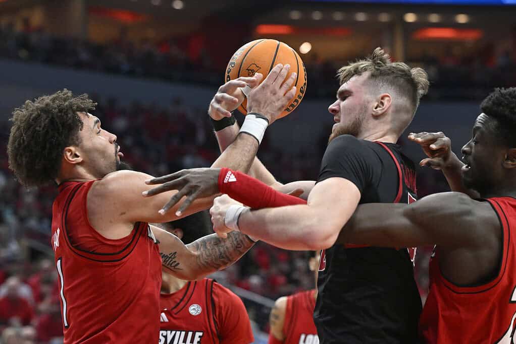 Louisville Cardinals vs Stanford Cardinal