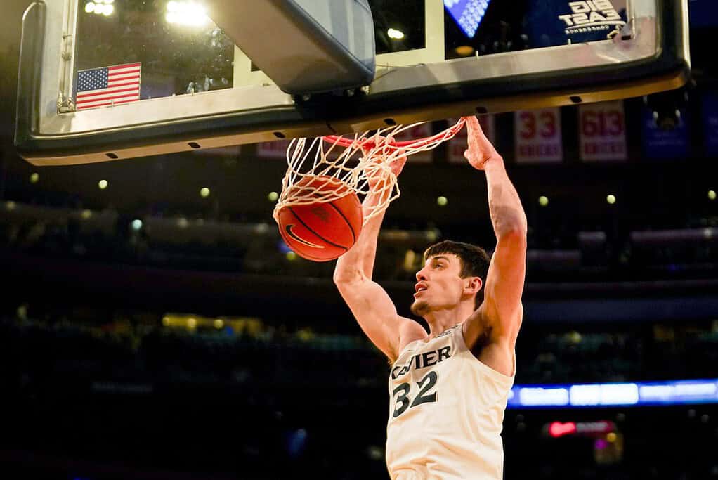 Texas Longhorns vs Xavier Musketeers