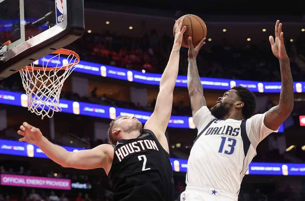 Rockets player blocking
