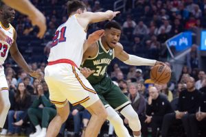 Giannis atacking the rim