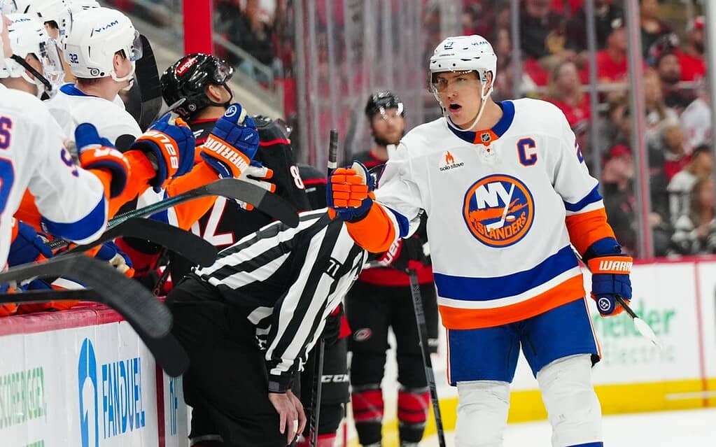 New York Islanders vs Tampa Bay Lightning