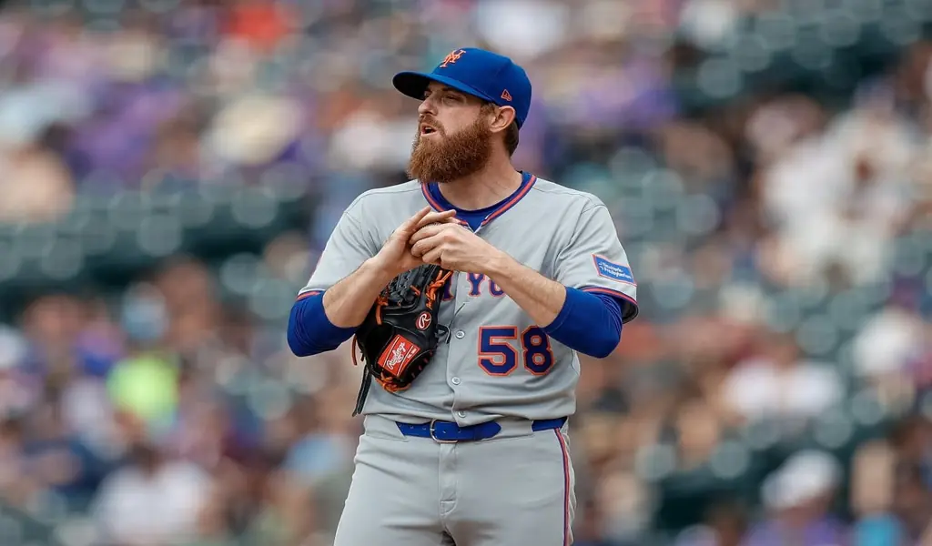 New York Mets pitcher on mound during MLB game against Atlanta Braves on June 23rd 2025