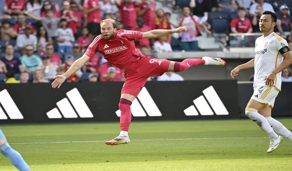 St Louis City SC and Orlando City players in action during MLS game on June 25th 2025