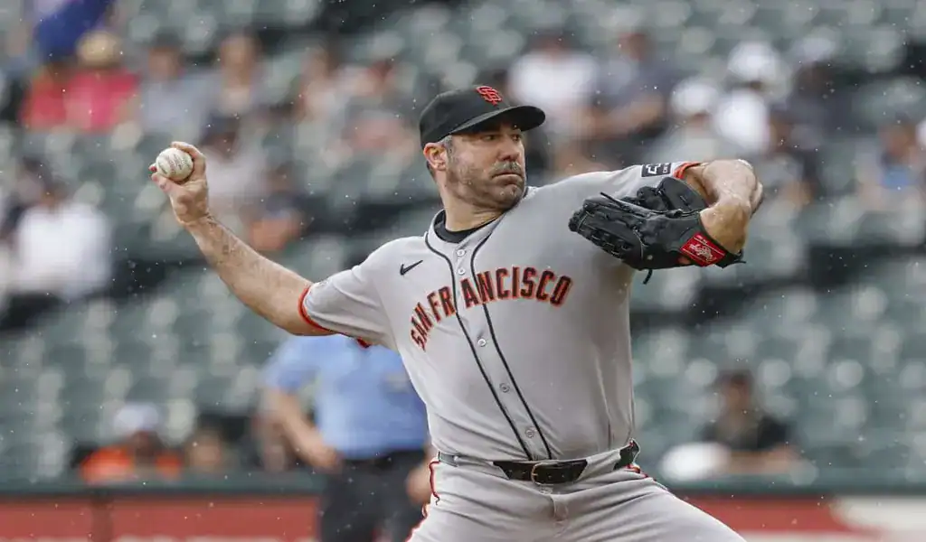 San Francisco Giants pitcher throws a pitch during a July 4, 2025 game against the Oakland Athletics.