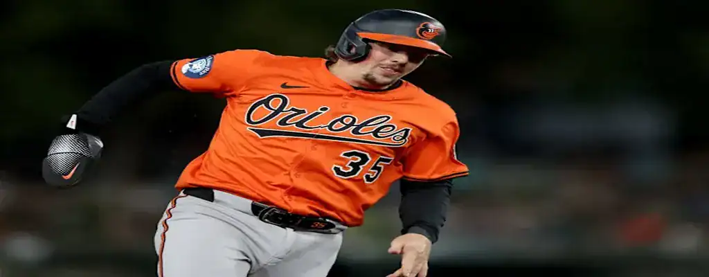 Baltimore Orioles vs Toronto Blue Jays Picks and Predictions July 28th 2025 3 Baltimore Orioles player sprinting with focus during a game