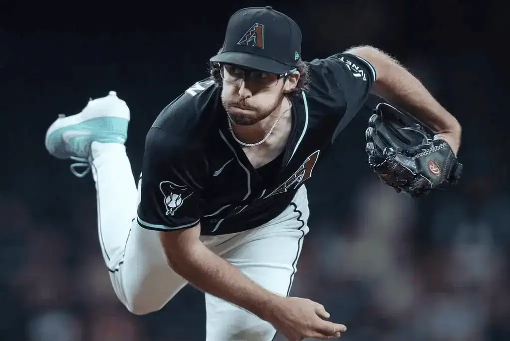 Arizona DB Pitcher