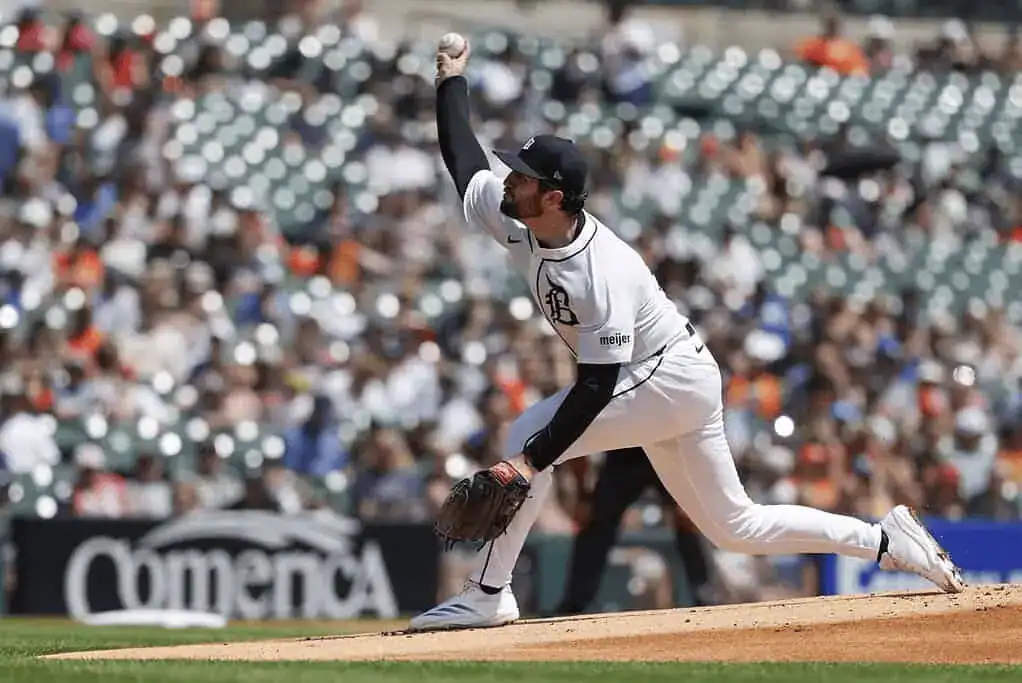 Detroit Tigers Player Throwing